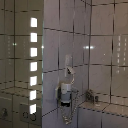 Loens Garni Hotel