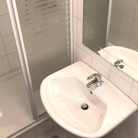 Loens Garni Hotel 3*