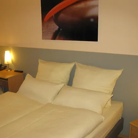 Loens Garni Hotel