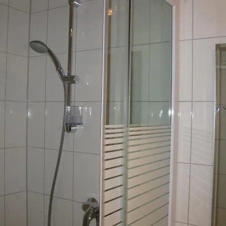 Loens Garni 3* Garbsen