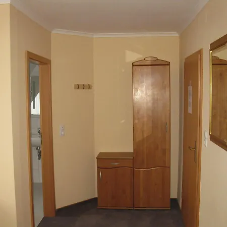 Loens Garni 3* Garbsen