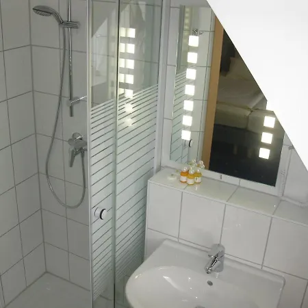 Loens Garni Hotel Garbsen